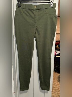 Women’s Time and Tru pants size L